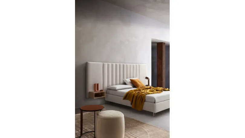 Letto Tile in tessuto imbottito di Le Comfort