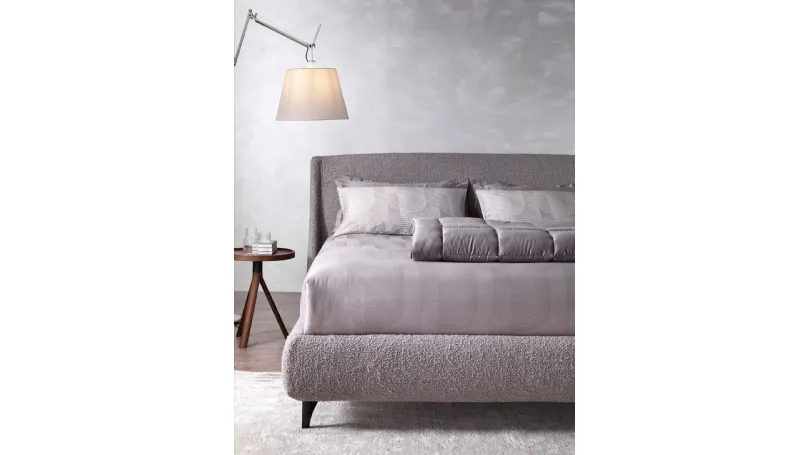 Letto in tessuto con testiera Why Not Camellia di Altrenotti